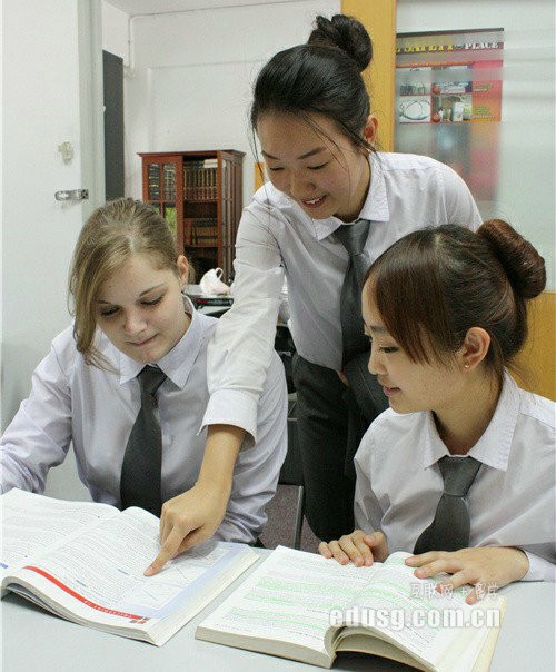 高中在读如何留学新加坡私立大学