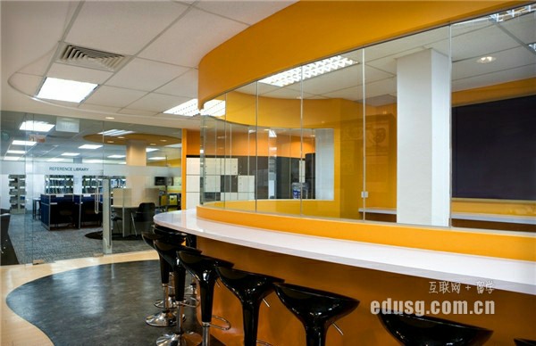 �¼��¹�����չѧԺ��ʲôרҵ