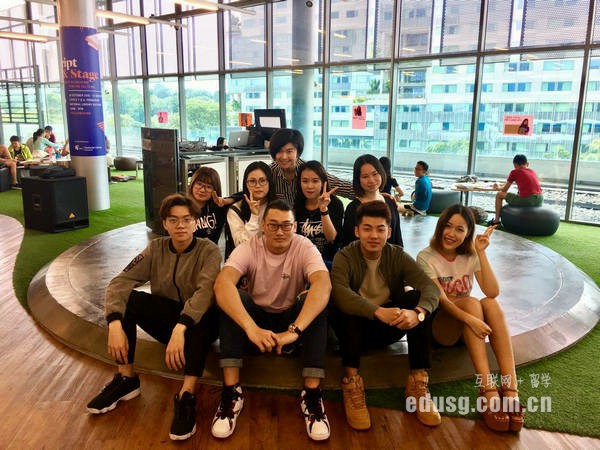 �¼����г�ѧԺ�������