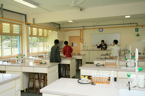 去新加坡读研难吗