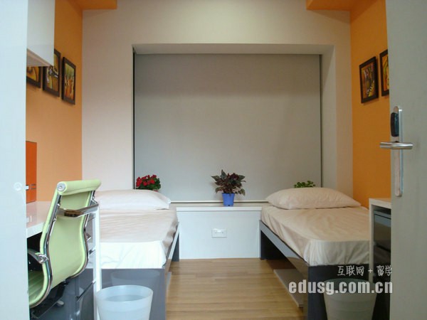 ���¼�����ѧ���רҵҪ����Ǯ