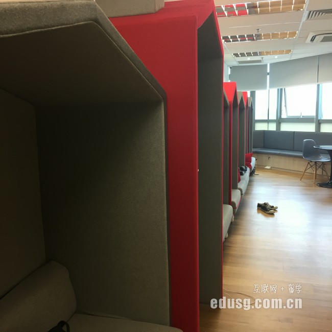 �¼��¹�����չѧԺ��ʲô��רҵ