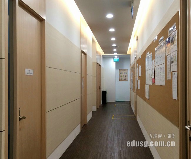 新加坡tmc学院留学一年费用