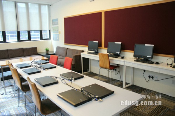 新加坡tmc学院留学一年费用