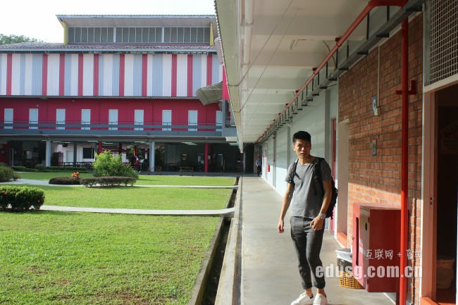 ��͢�Ƽ���ѧ�¼����ĸ�רҵ��