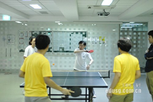 �¼��´�ѧ��ѧѡ���ĸ�ѧУ��