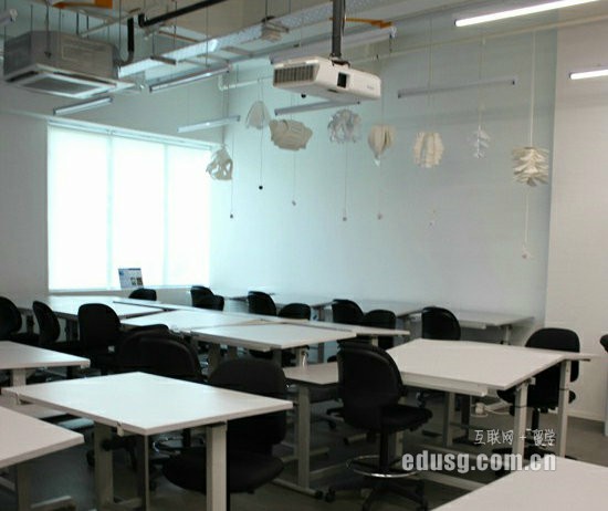 �¼��¹�����չѧԺ����Щרҵ