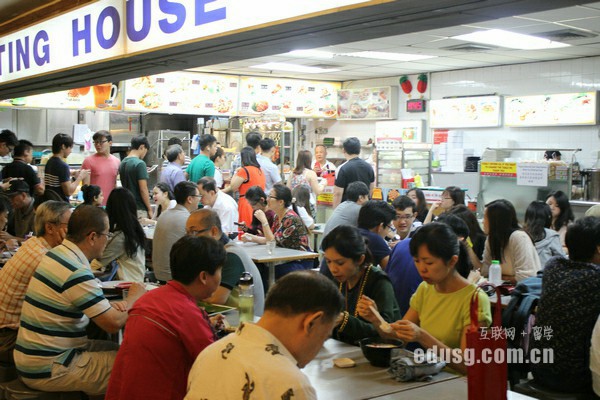 �¼��±����ĸ�ѧУ��ýרҵ��