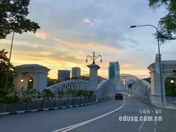 �¼�����ѧ�Ͷ���ý������������