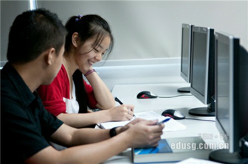 �¼�������ҽѧרҵ�ĸ�ѧУ��