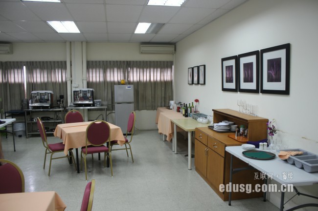 ��������������͢�Ƽ���ѧ�¼��·�У