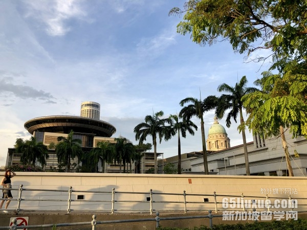 新加坡公立大学本科