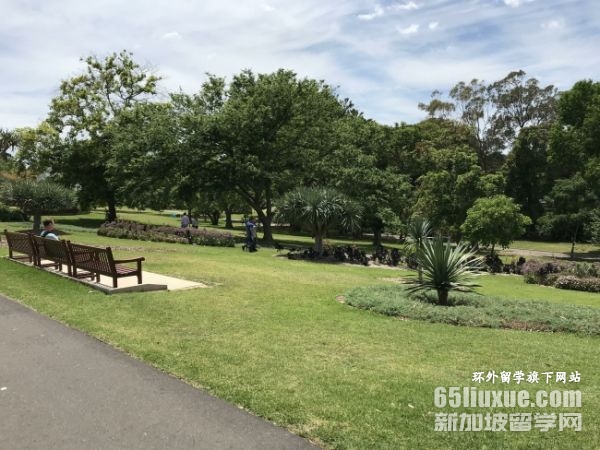 澳大利亚国立大学