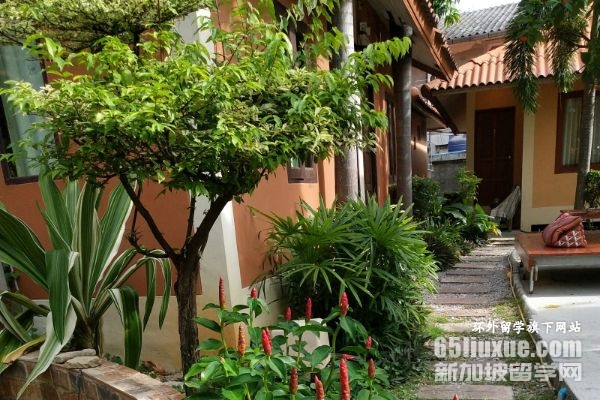 泰国研究生学校