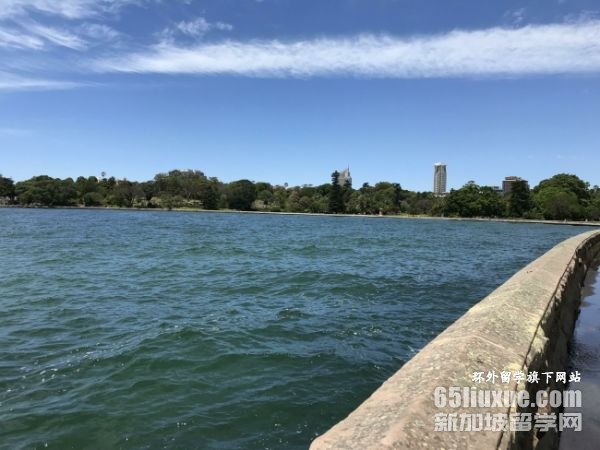 �Ĵ����Ƕ�������ʿ