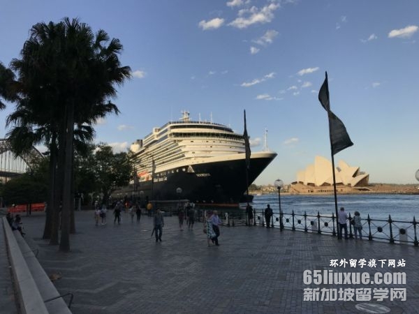 澳大利亚留学护理本科
