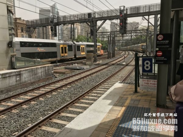 澳大利亚堪培拉大学