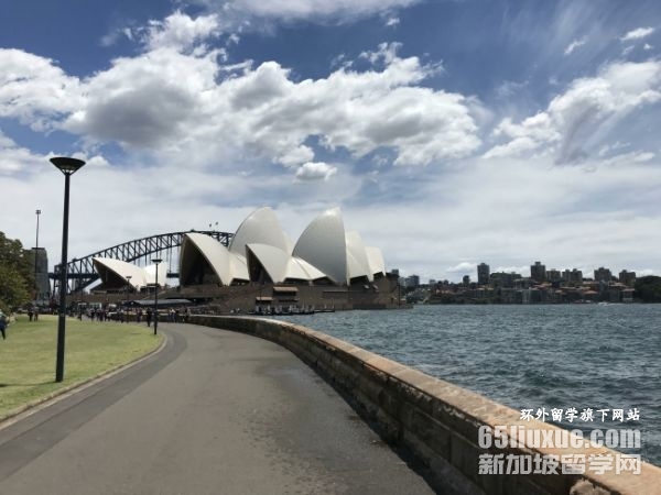 �Ĵ�������ѧ��ѧ����