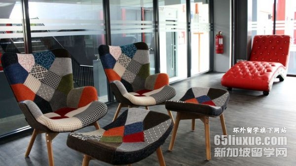 Ӣ�Ϲ��ʴ�ѧ��˼Ҫ��