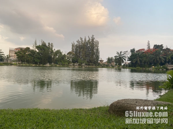 西那瓦大学在泰国排名