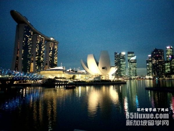 �¼���ѧ��е����רҵ